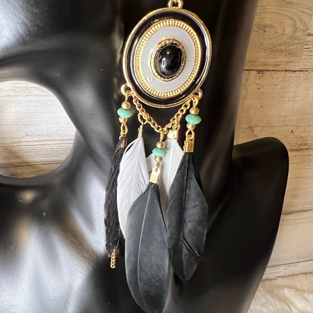 NWT black and white boho feather earrings. - Picture 3 of 6